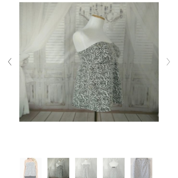 💜 SOLD💜 Strapless torrid top size 1 rose print - Picture 3 of 6